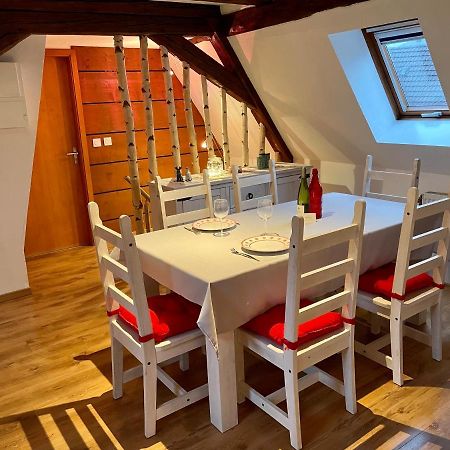 Le Petit Linck - Typique Au Coeur De Colmar Lägenhet Exteriör bild